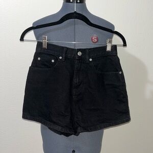 Like New High Rise Mom Shorts